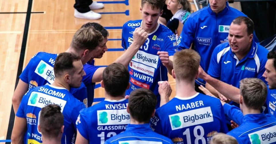 Image of Supporting volleyball